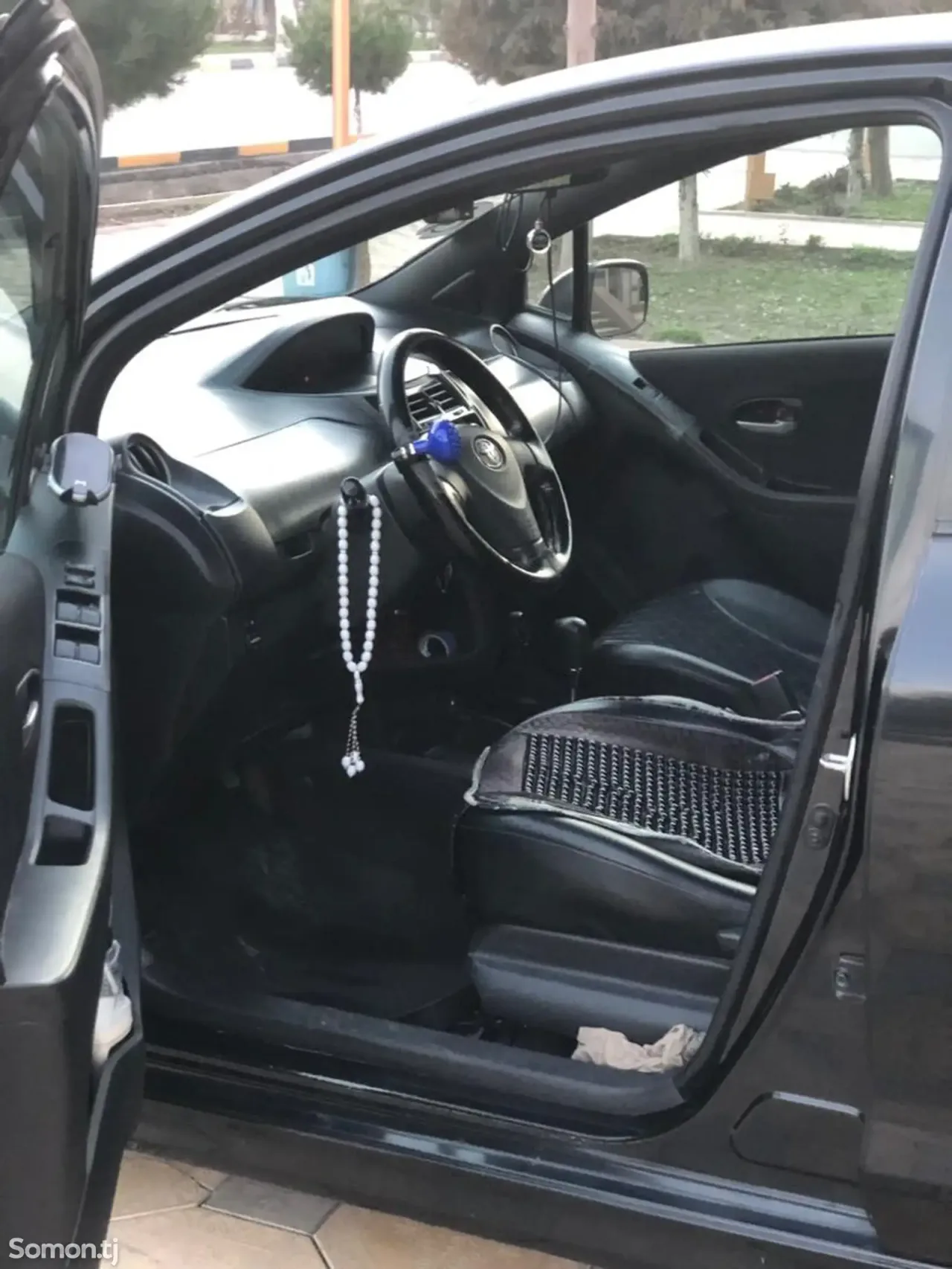 Toyota Vitz 2008 · 1.3 AT