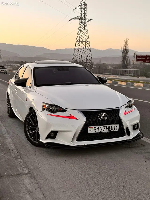 Lexus IS series 2015 · 2.5 AT