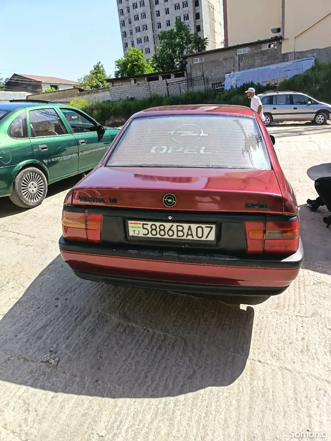 Opel Vectra A 1994 · 1.6 MT