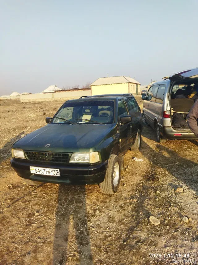 Opel Frontera 1992 · 1.8 MT