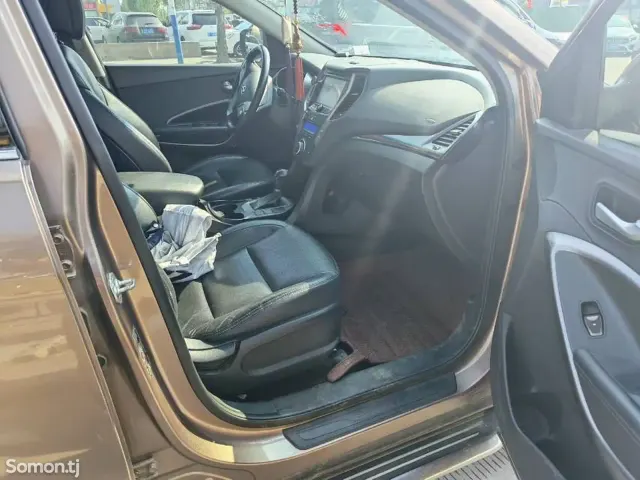 Hyundai Santa Fe 2014 · 2.4 AT