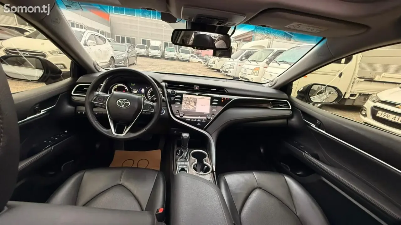 Toyota Camry 2018 · 2.5 AT