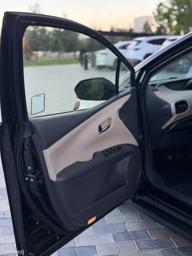 Toyota Prius 2017 · 1.8 AMT