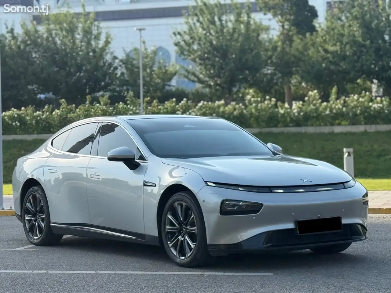 Xpeng P7 2025 · 3.0 CVT