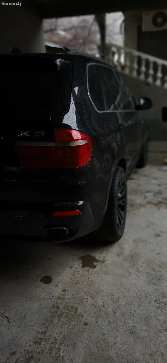 BMW X5 2009 · 4.8 AT