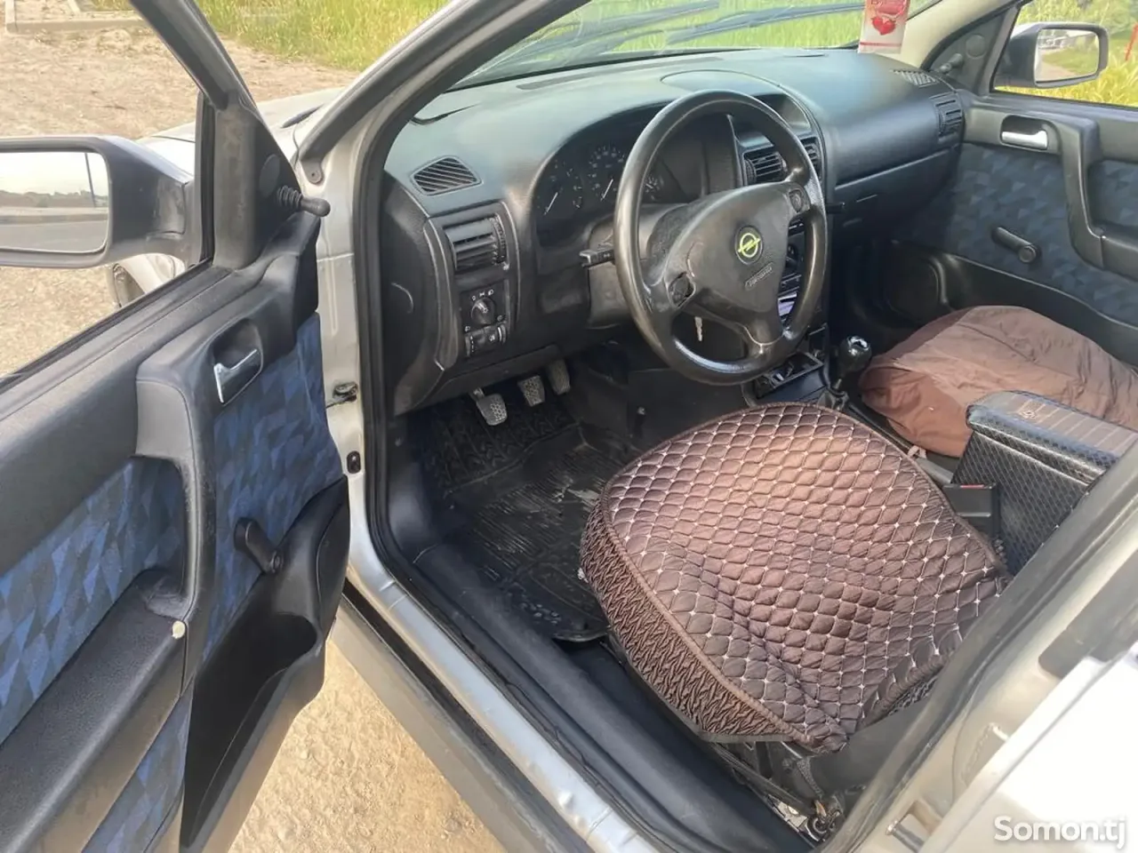 Opel Astra G 1998 · 1.6 MT