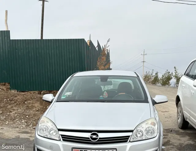 Opel Astra H 2007 · 1.6 MT