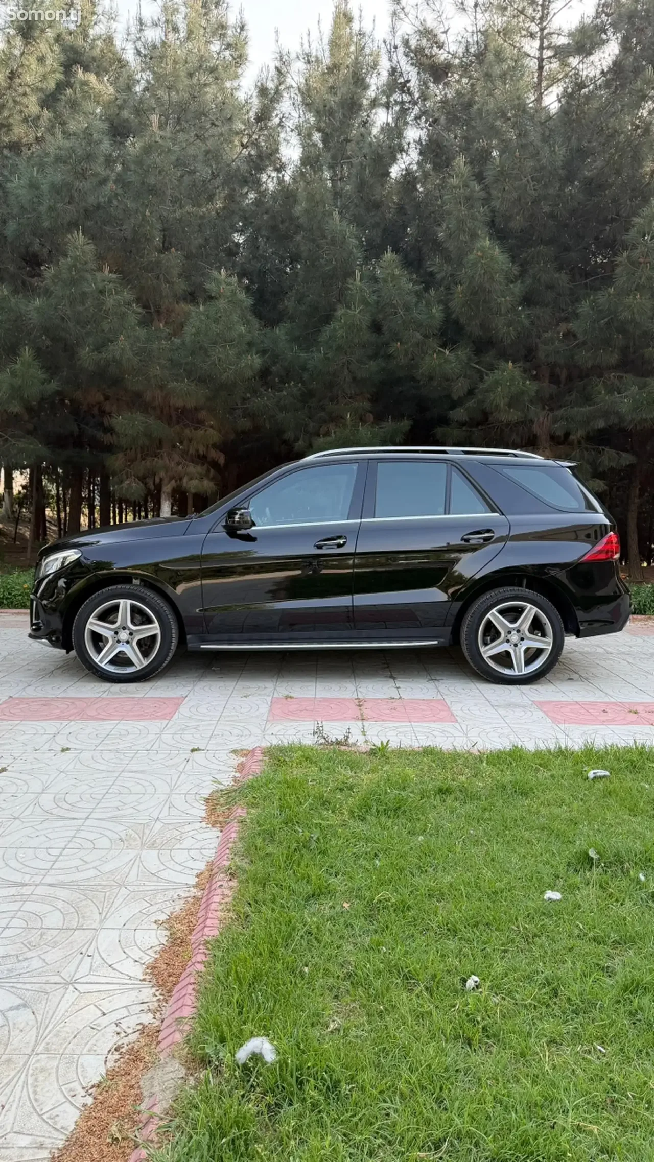 Mercedes-Benz GLE class 2017 · 3.5 AT
