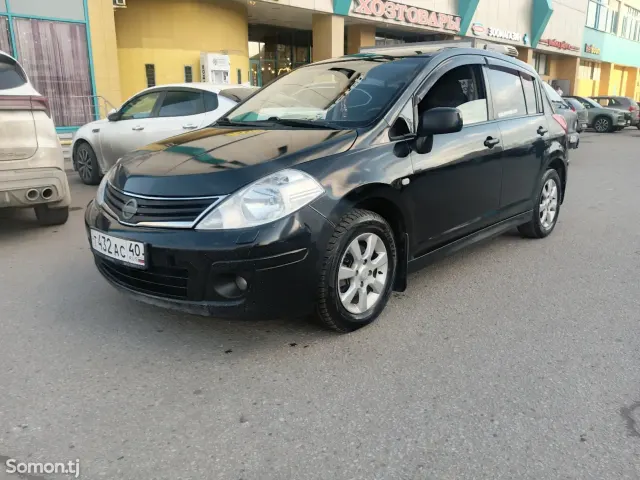 Nissan Tiida 2010 · 1.6 MT