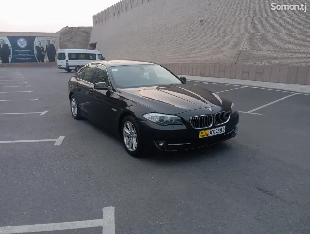 BMW 5 series 2013 · 2.5 AT