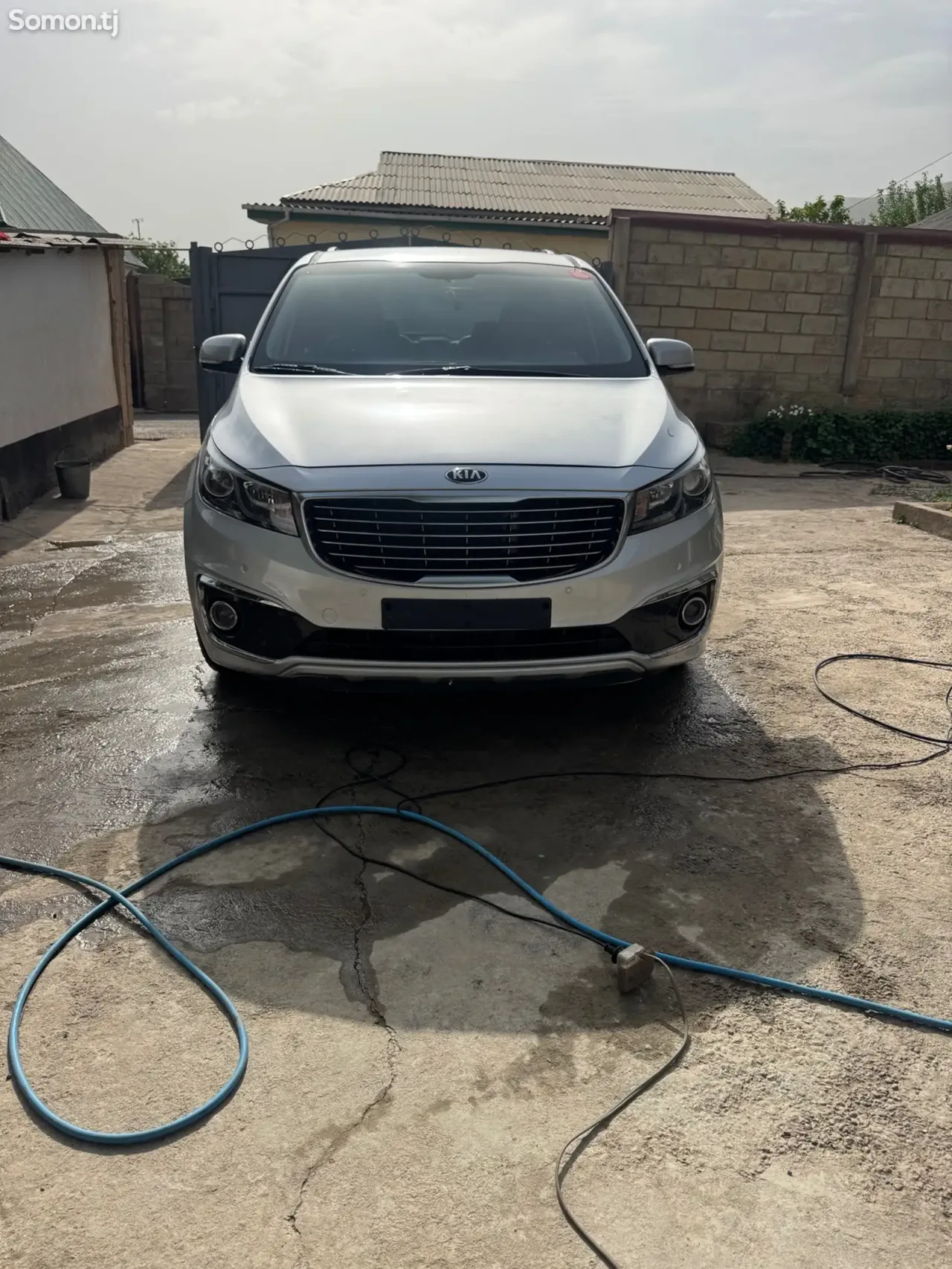 Kia Carnival 2016 · 2.2 AT