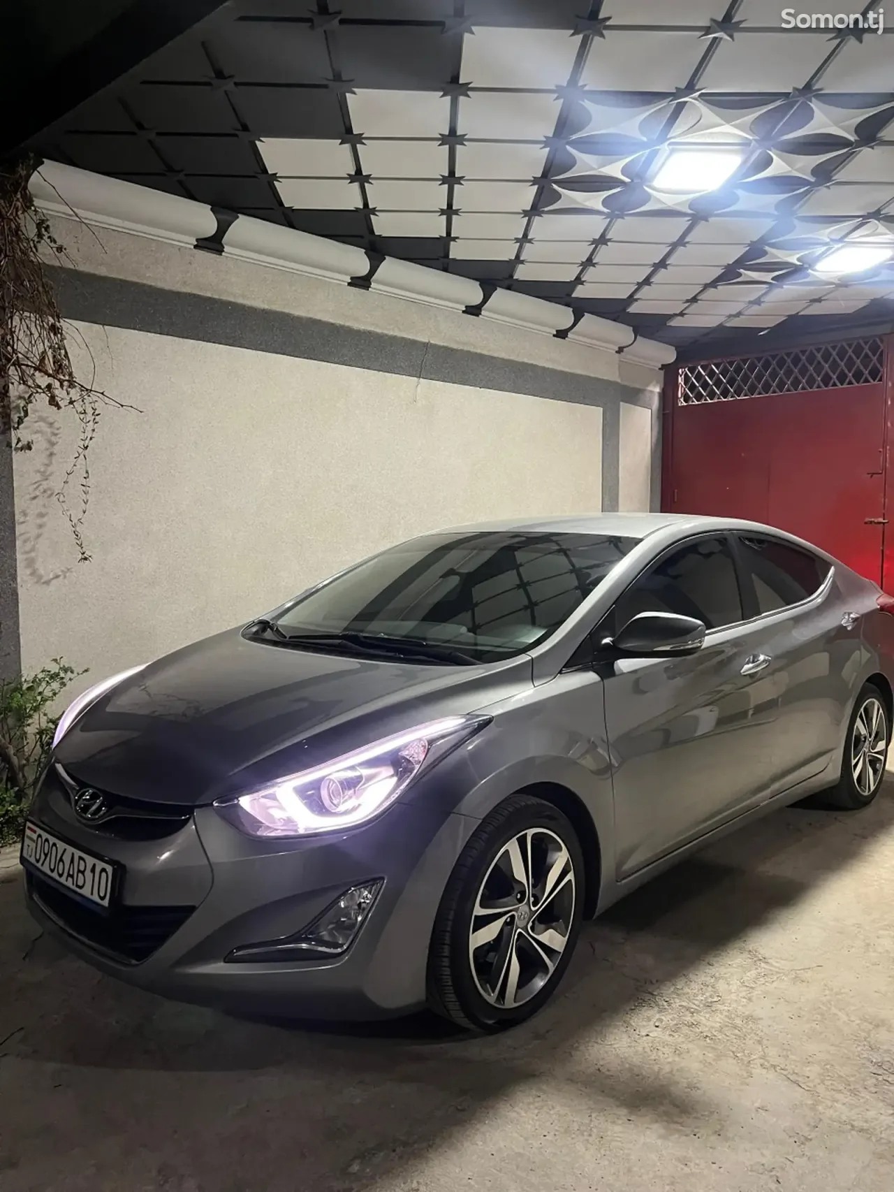 Hyundai Avante 2014 · 1.6 AT