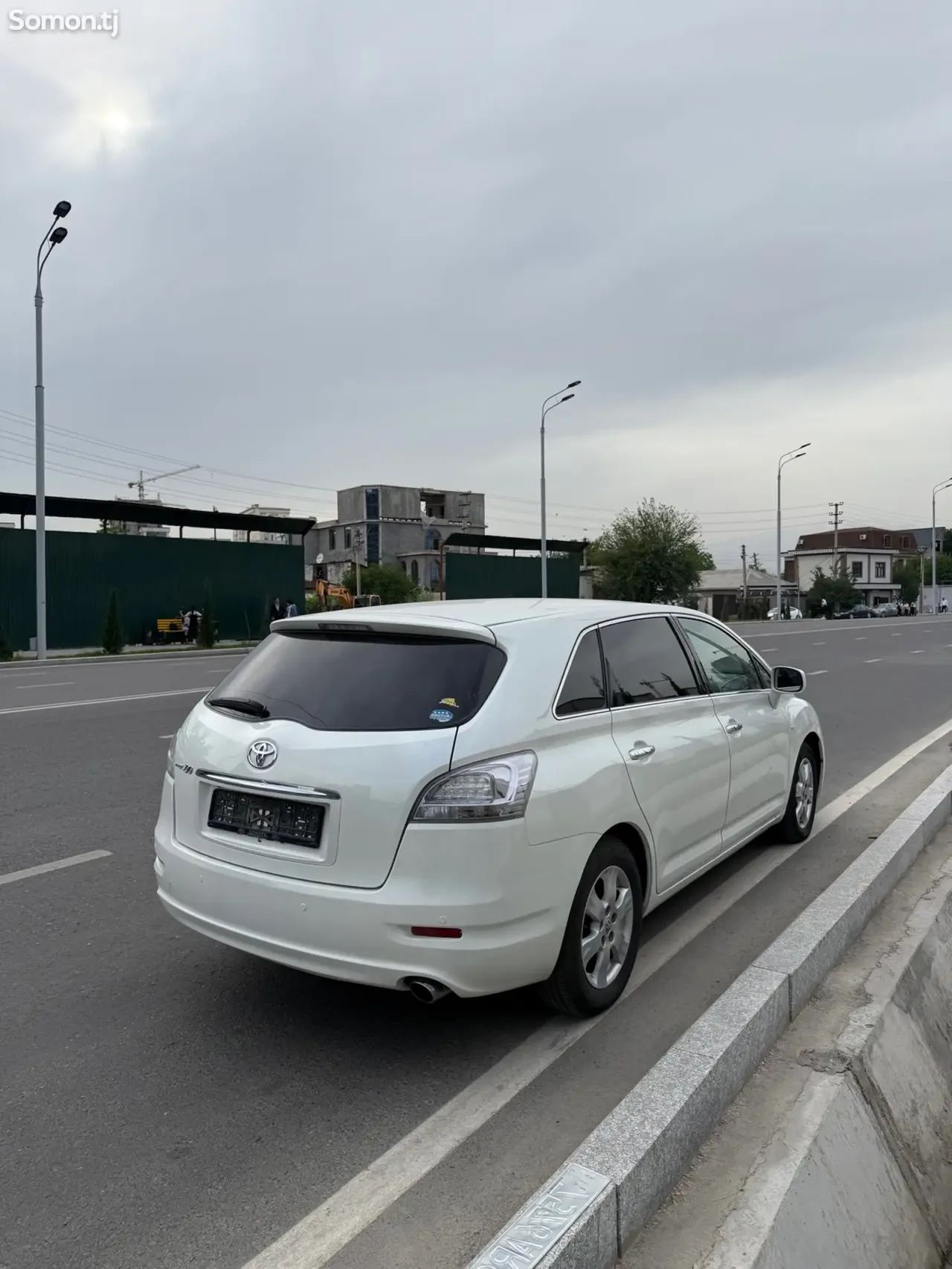 Toyota Mark X ZiO 2008 · 2.4 AT