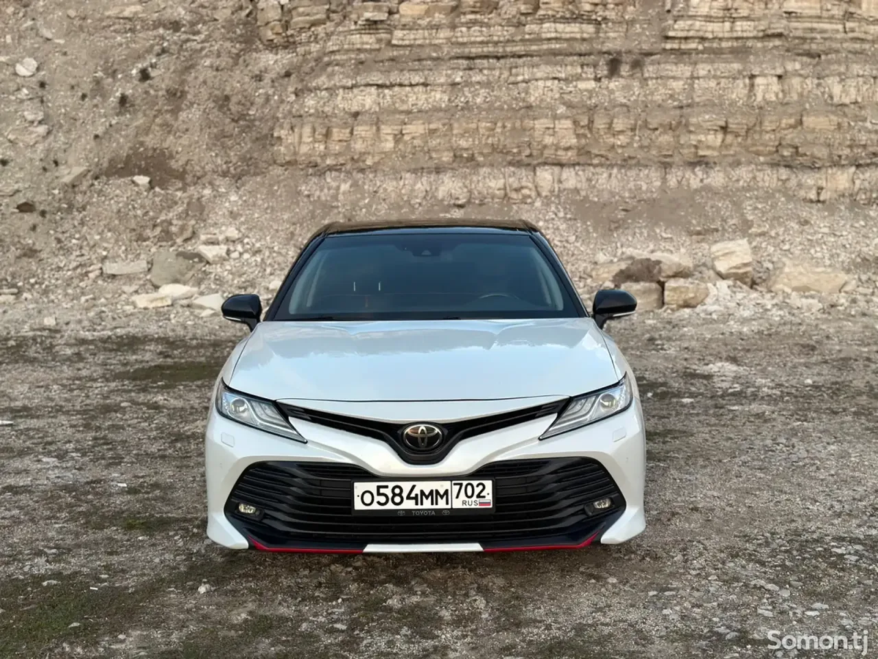 Toyota Camry 2020 · 2.5 AT