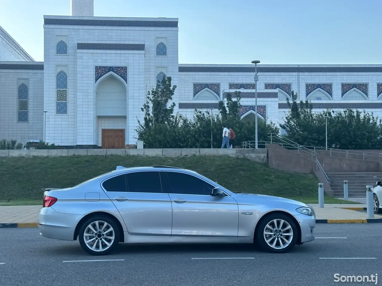 BMW M5 2011 · 2.8 AT