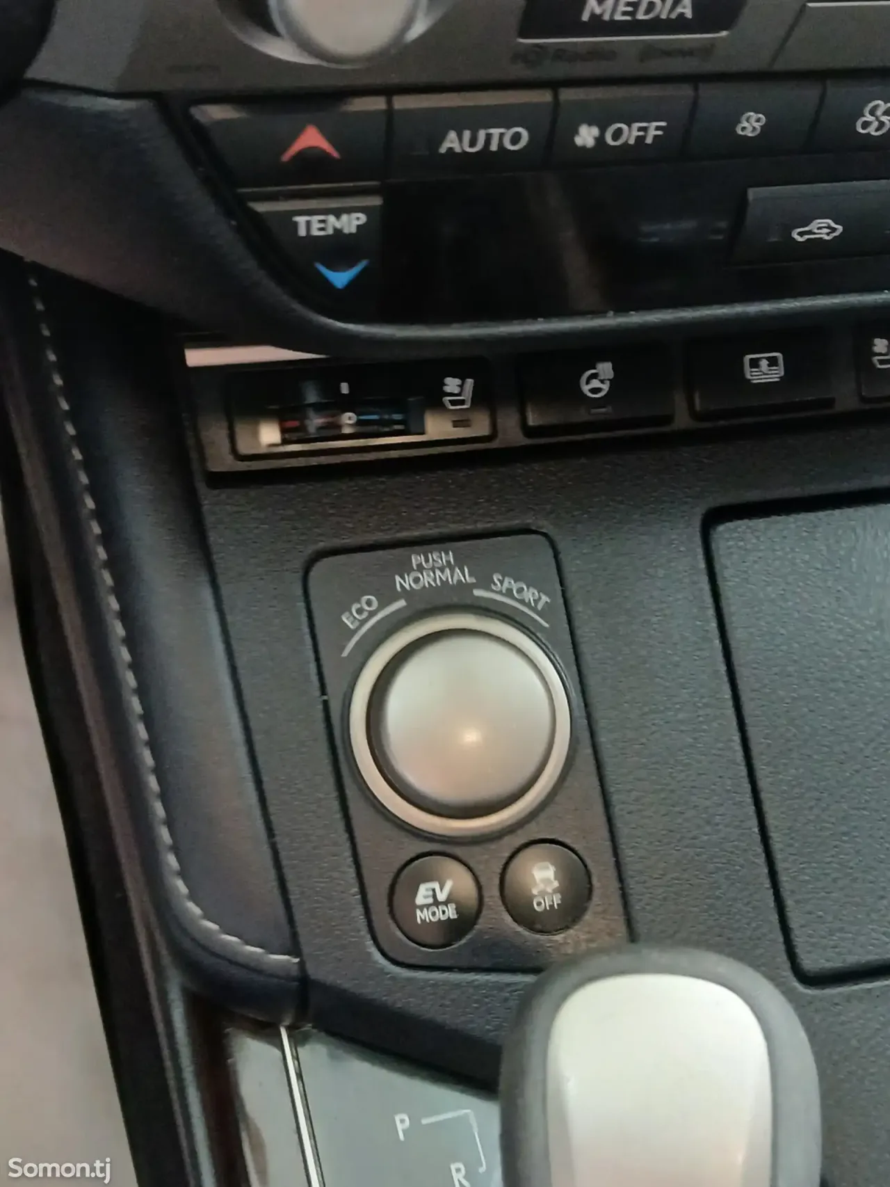 Lexus ES series 2016 · 2.5 AT