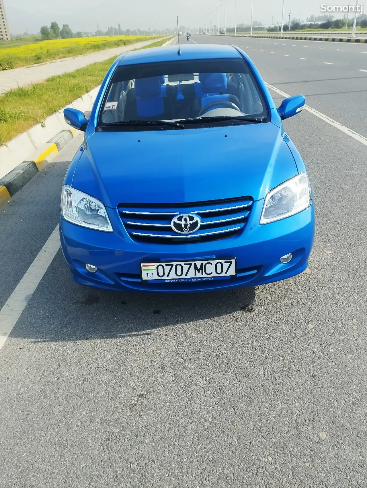 Toyota Corolla 2013 · 1.3 MT