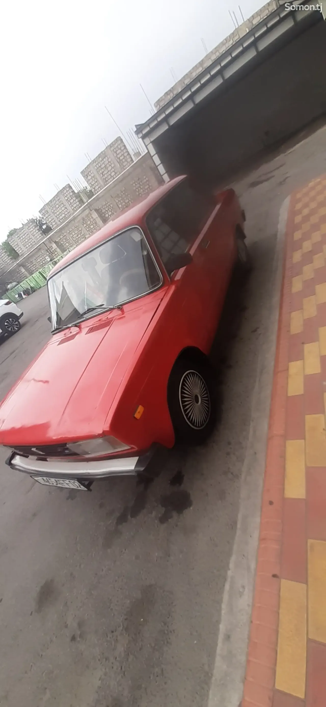 Lada (ВАЗ) 2107 1984 · 0.4 MT