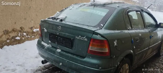 Opel Astra G 1999 · 1.6 MT
