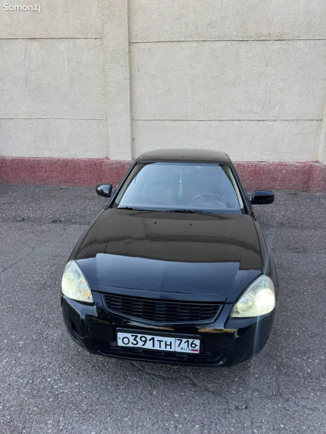 Lada (ВАЗ) Priora 2010 · 1.6 MT