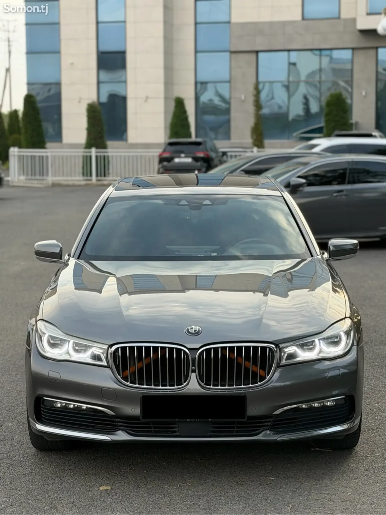 BMW 7 series 2016 · 3.0 AT