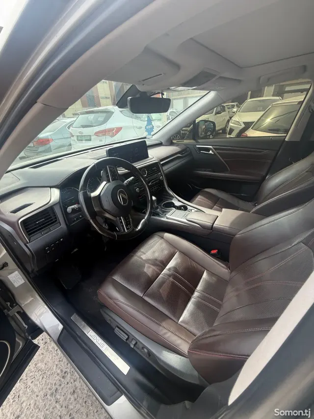 Lexus RX series 2020 · 3.3 AT