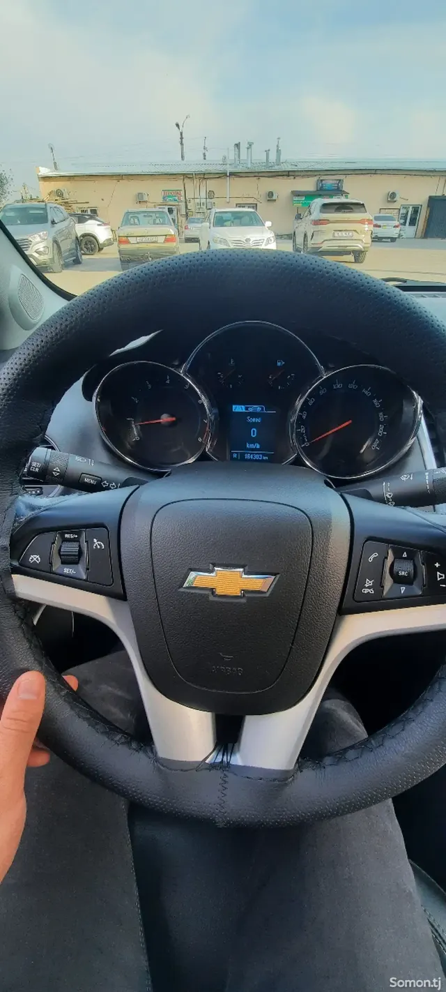 Chevrolet Cruze 2014 · 1.4 AT