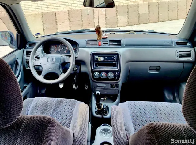 Honda CR-V 1998 · 2.0 MT