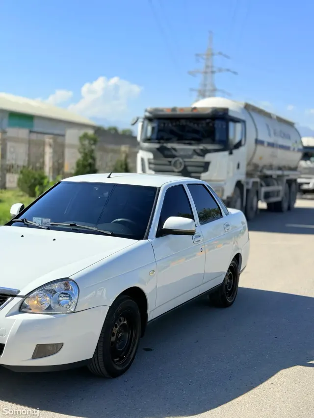 Lada (ВАЗ) Priora 2015 · 1.8 MT
