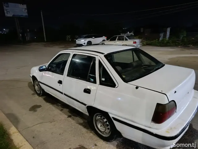 Daewoo Nexia 1995 · 1.6 MT