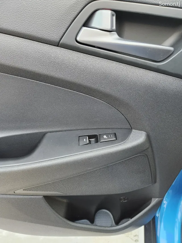 Hyundai Tucson 2016 · 1.6 AT