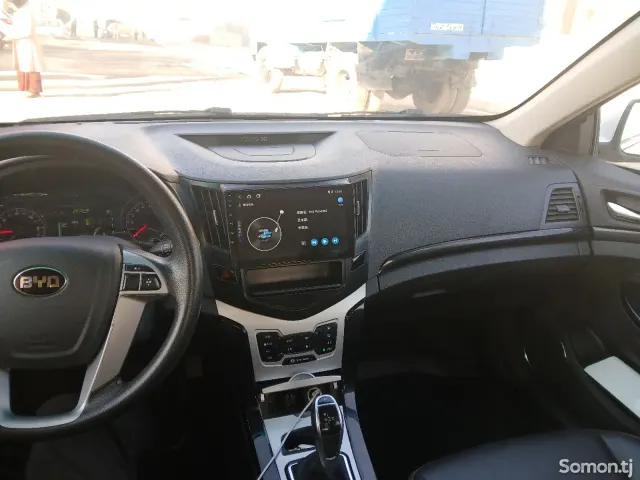 BYD E5 2019 · AT