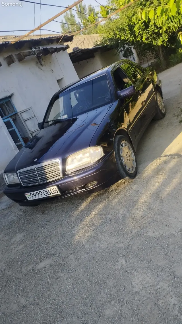Mercedes-Benz C class 1999 · 1.8 MT