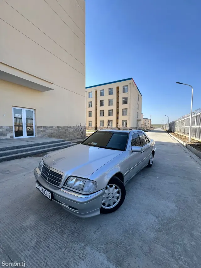 Mercedes-Benz C class 1998 · 2.4 MT