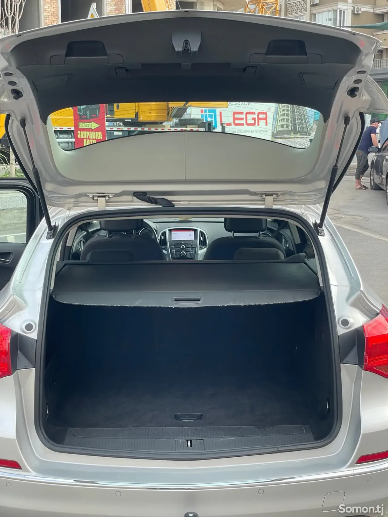 Opel Astra J 2014 · 1.7 MT