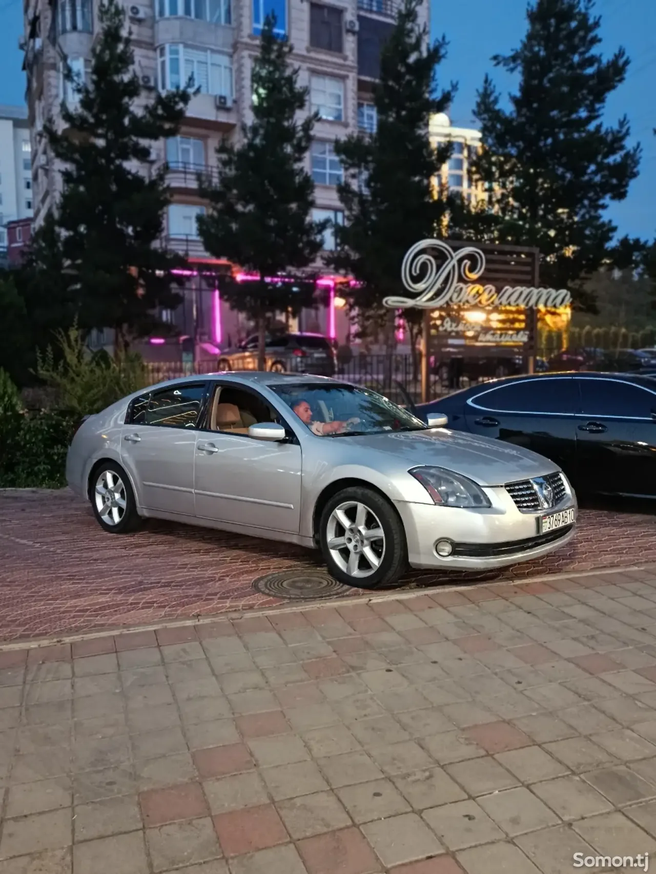 Nissan Maxima 2005 · 3.5 AT