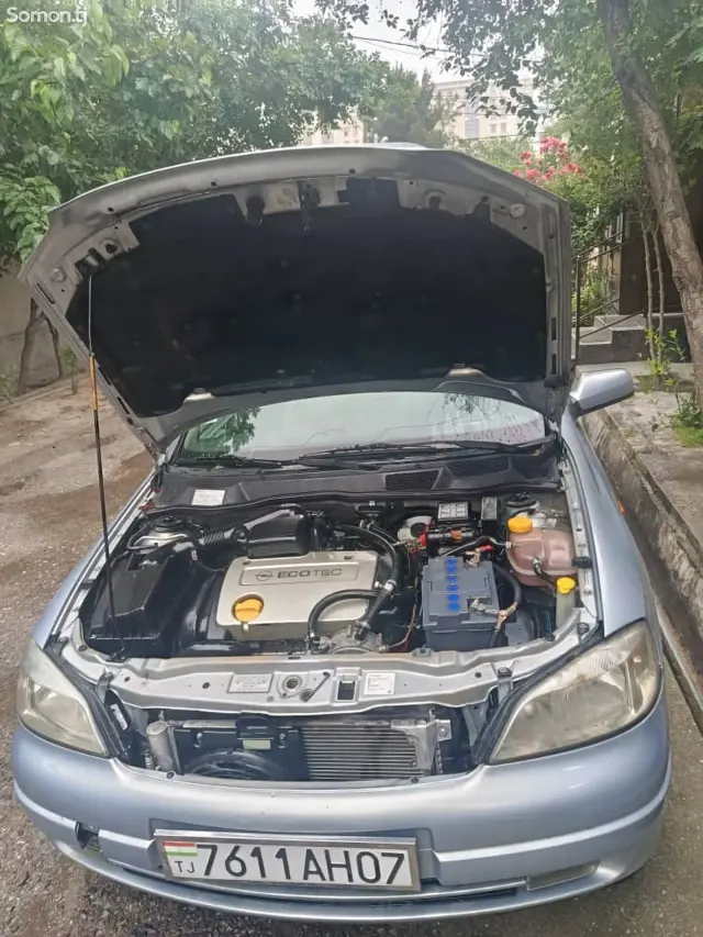 Opel Astra G 2000 · 1.6 MT