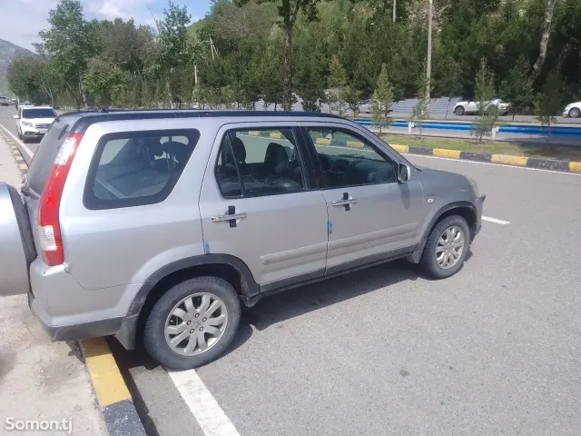 Honda CR-V 2005 · 2.4 MT