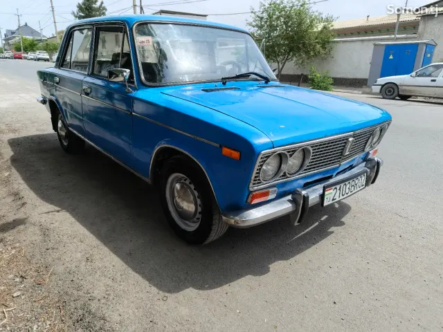 Lada (ВАЗ) 2103 1970 · 1.5 MT