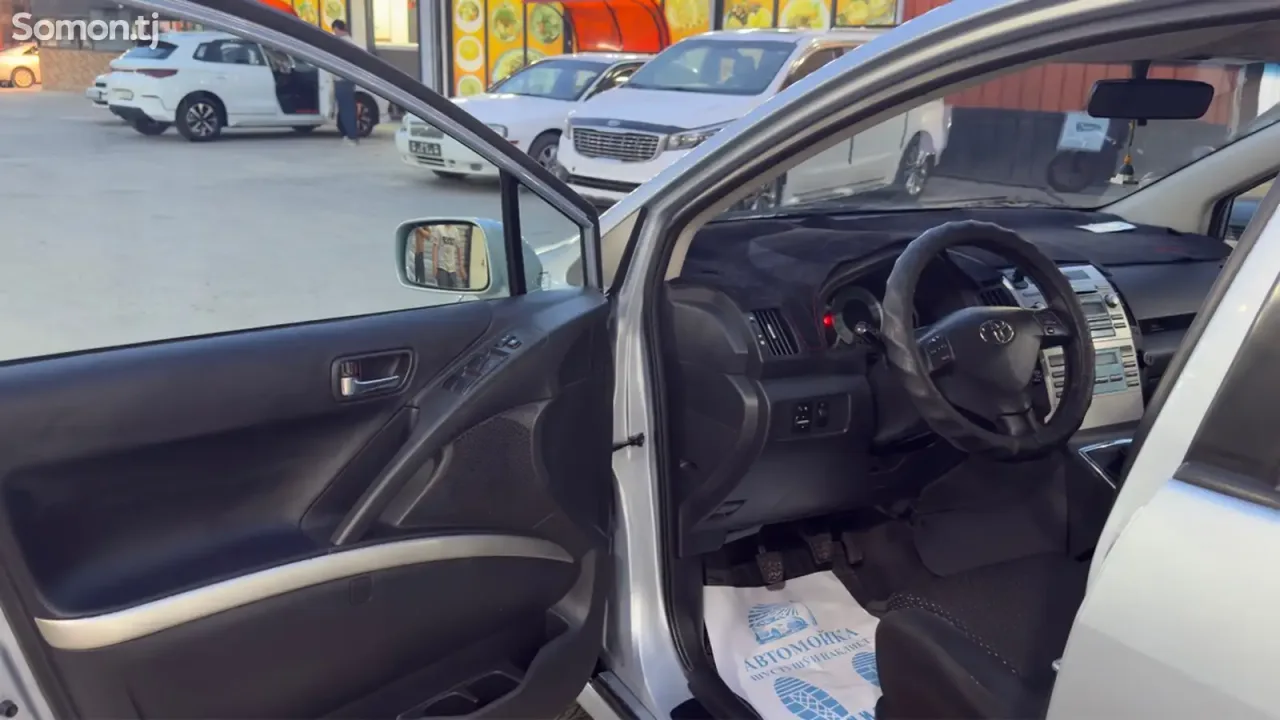 Toyota Verso 2007 · 1.8 MT