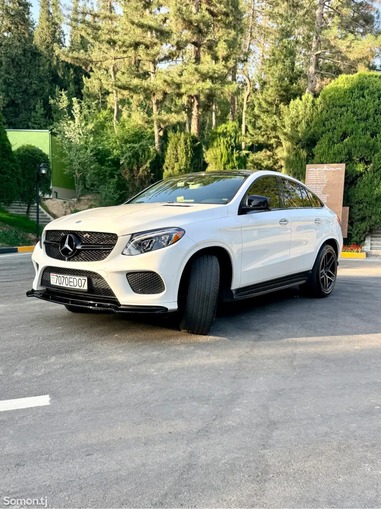 Mercedes-Benz GLE class 2017 · 3.0 AT