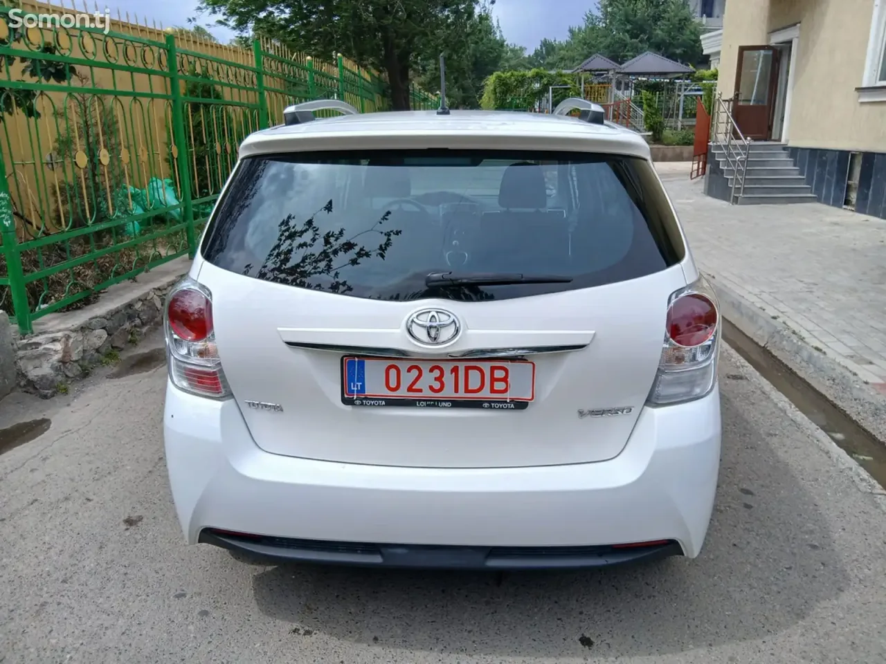 Toyota Verso 2016 · 1.6 MT
