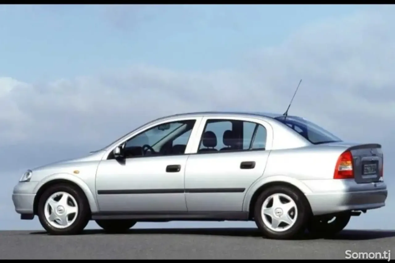 Opel Astra G 2000 · 1.8 MT