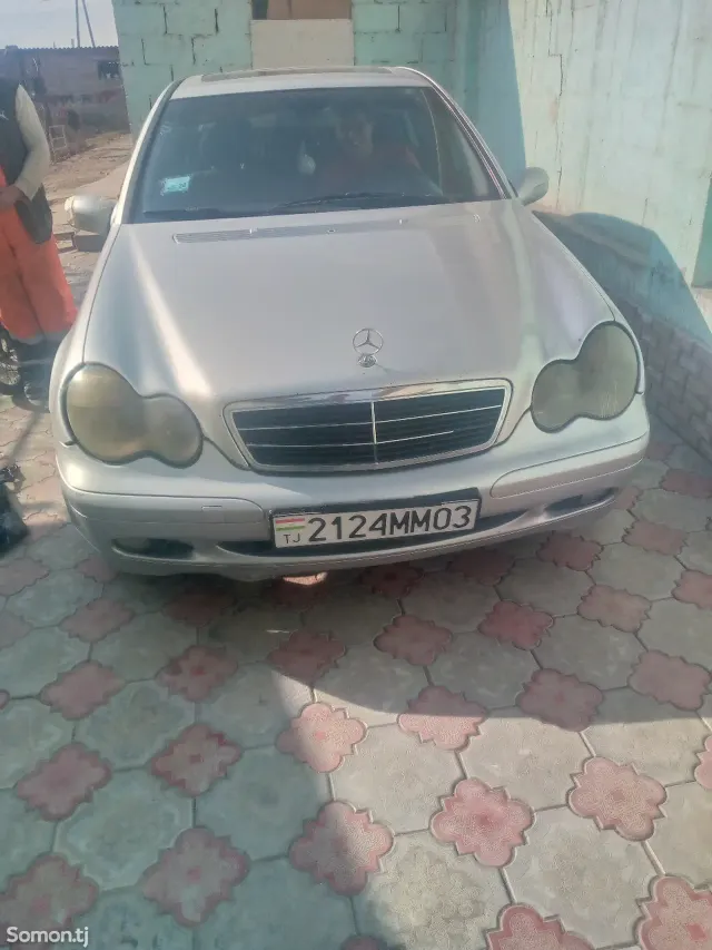 Mercedes-Benz C class 2000 · 2.0 AT