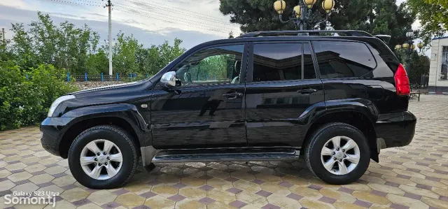 Toyota Land Cruiser Prado 2008 · 2.7 AT