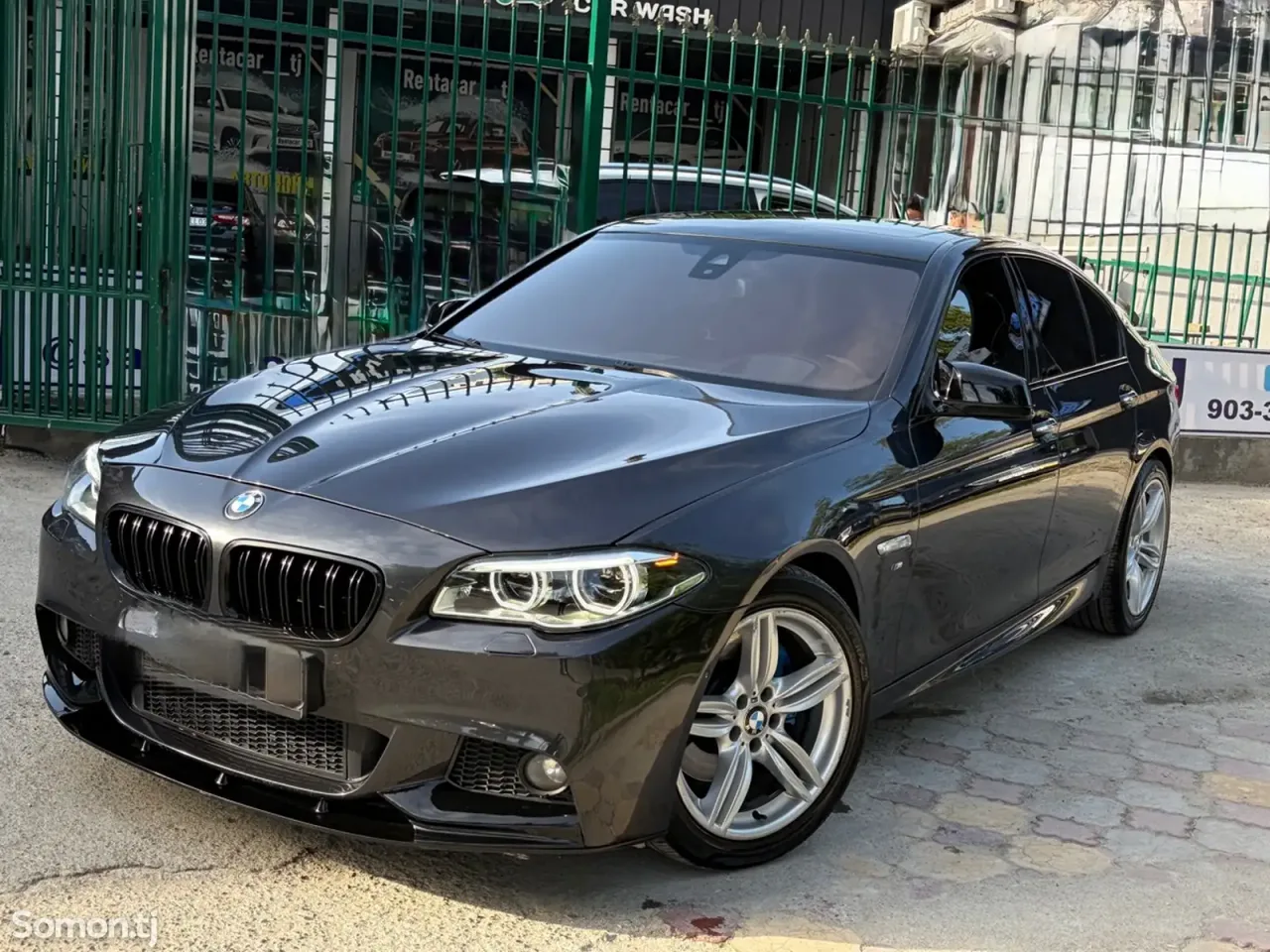 BMW 5 series 2013 · 3.0 AT