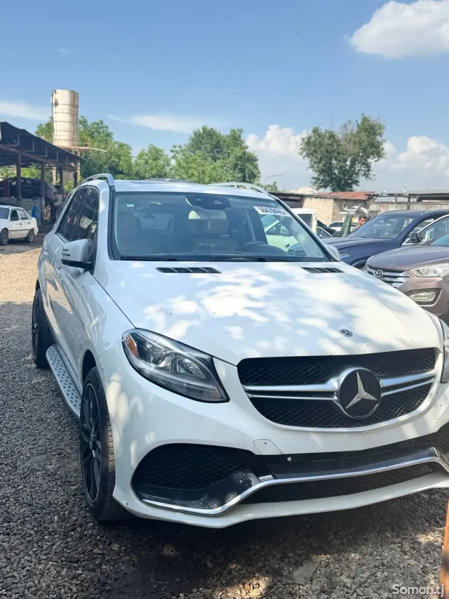 Mercedes-Benz GLE class 2017 · 3.5 AT