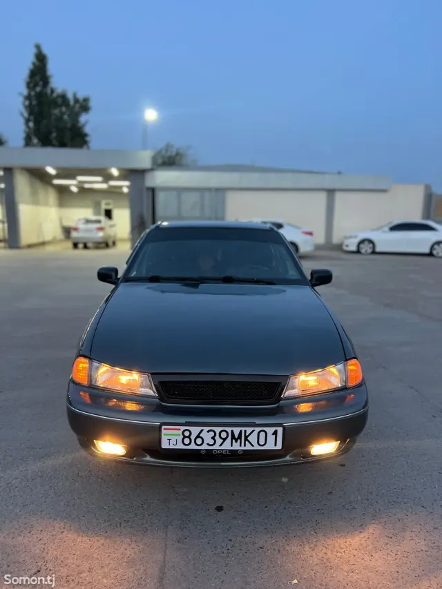 Daewoo Nexia 1995 · 1.6 MT