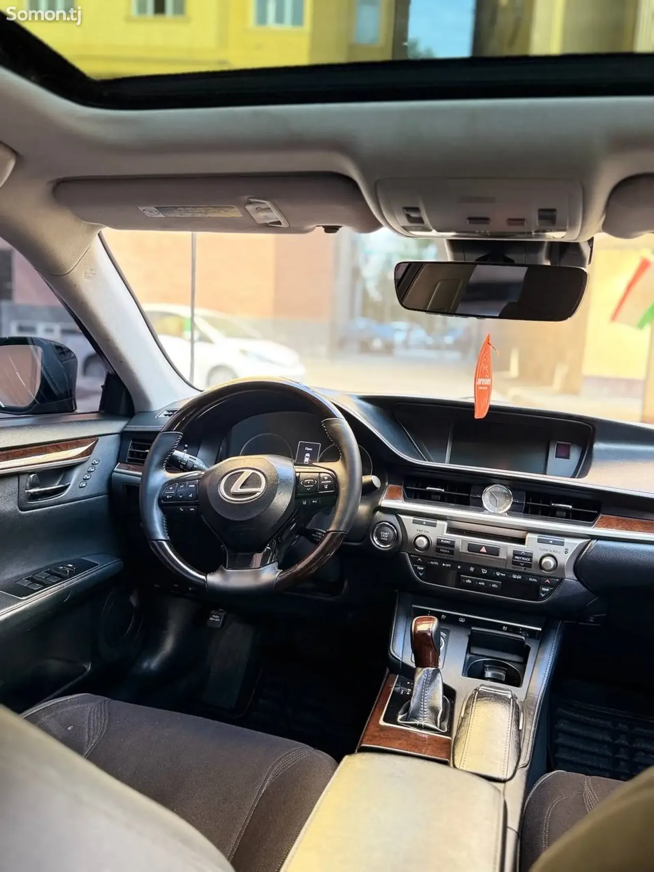 Lexus ES series 2016 · 3.5 AT