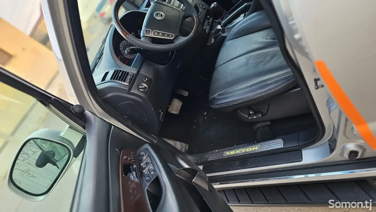 Ssang Yong Rexton 2014 · 2.0 AT
